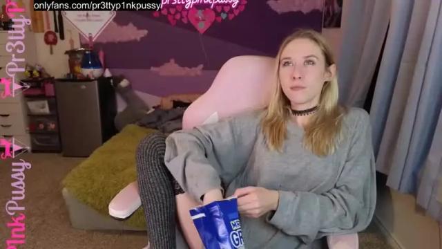 Image 3 of pr3ttyp1nkpussy Stream on Chaturbate on 14 months ago