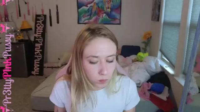 Image 2 of pr3ttyp1nkpussy Stream on Chaturbate on 1 month ago
