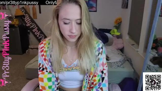 Image 8 of pr3ttyp1nkpussy Stream on Chaturbate on 4 months ago