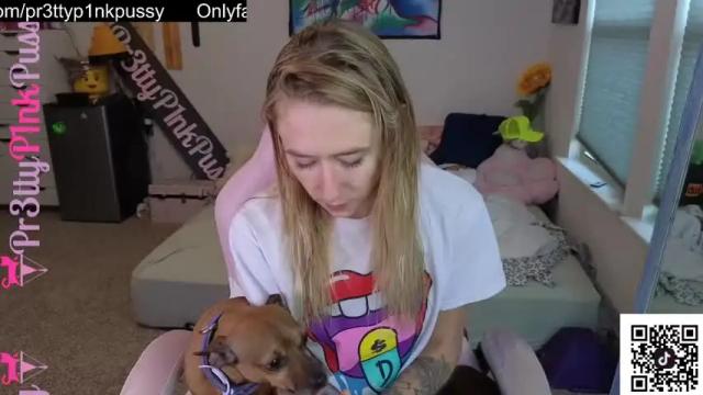 Image 3 of pr3ttyp1nkpussy Stream on Chaturbate on 4 months ago