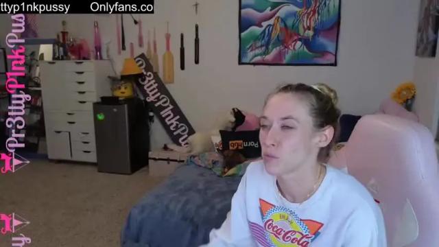 Image 12 of pr3ttyp1nkpussy Stream on Chaturbate on 3 months ago