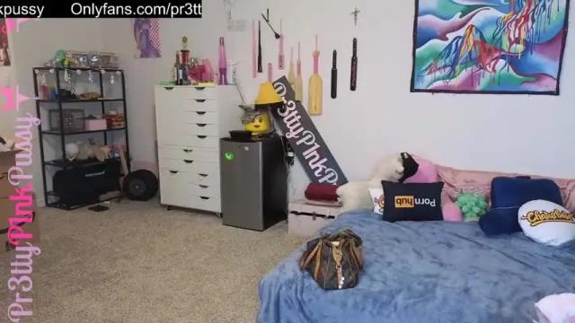 Image 7 of pr3ttyp1nkpussy Stream on Chaturbate on 3 months ago