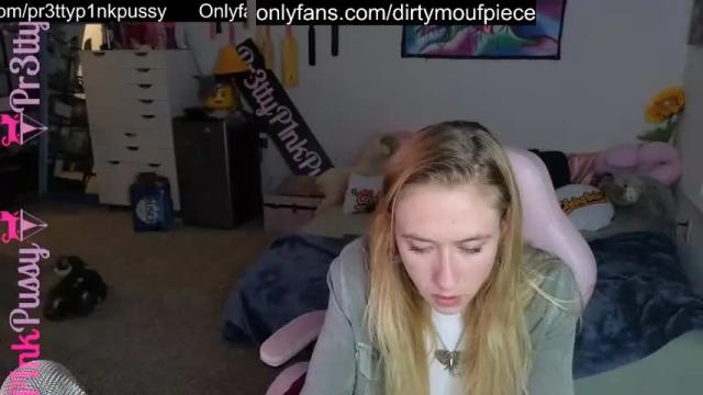 Thumbnail 3, pr3ttyp1nkpussy's Stream at Chaturbate, 2 months ago