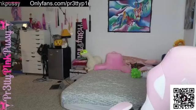 Image 10 of pr3ttyp1nkpussy Stream on Chaturbate on 2 months ago