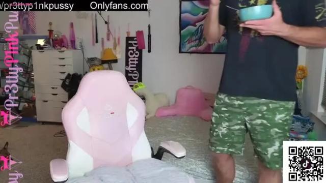 Image 12 of pr3ttyp1nkpussy Stream on Chaturbate on 2 months ago