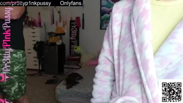 Image 6 of pr3ttyp1nkpussy Stream on Chaturbate on 2 months ago
