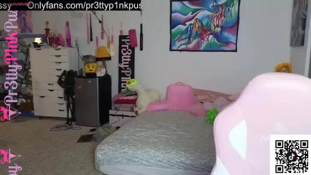 Thumbnail 3, pr3ttyp1nkpussy's Stream at Chaturbate, 2 months ago