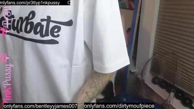 Image 3 of pr3ttyp1nkpussy Stream on Chaturbate on 1 month ago