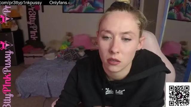 Image 2 of pr3ttyp1nkpussy Stream on Chaturbate on 1 month ago
