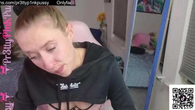 Image 8 of pr3ttyp1nkpussy Stream on Chaturbate on 1 month ago
