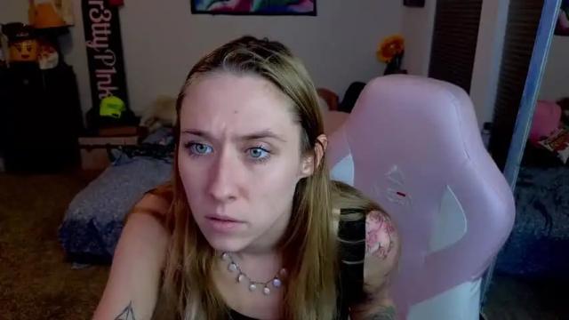 Image 4 of pr3ttyp1nkpussy Stream on Chaturbate on 2 days ago