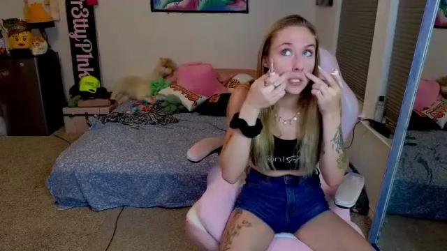Image 7 of pr3ttyp1nkpussy Stream on Chaturbate on 2 days ago