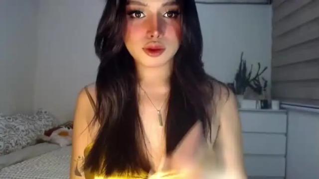 Image 3 of precious_amber69 Stream on Chaturbate on 16 months ago