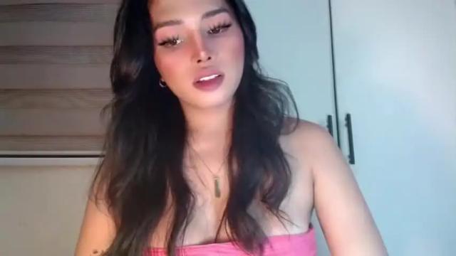 Image 12 of precious_amber69 Stream on Chaturbate on 13 months ago
