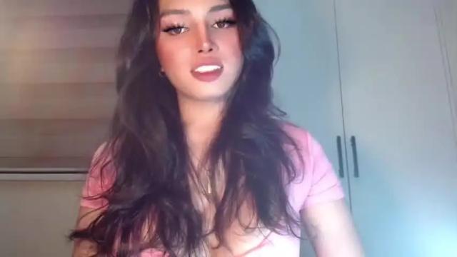 Image 3 of precious_amber69 Stream on Chaturbate on 14 months ago