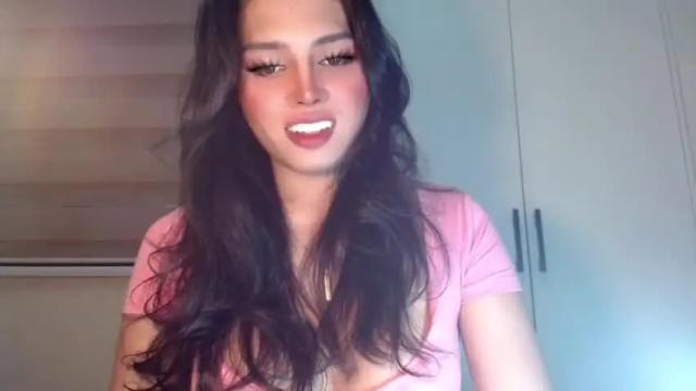 Image 4 of precious_amber69 Stream on Chaturbate on 14 months ago
