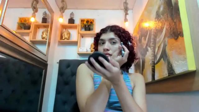 Image 2 of precious_valentine Stream on Chaturbate on 16 months ago