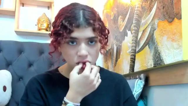 Image 4 of precious_valentine Stream on Chaturbate on 13 months ago