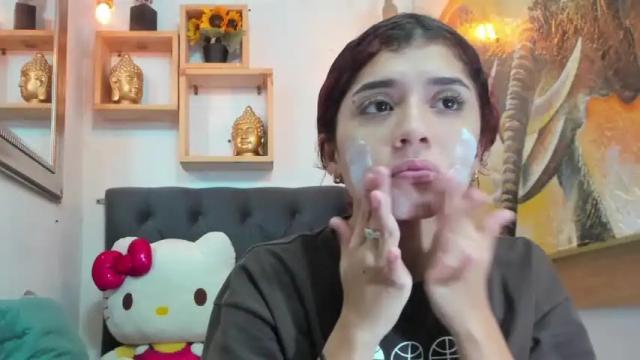 Image 2 of precious_valentine Stream on Chaturbate on 12 months ago