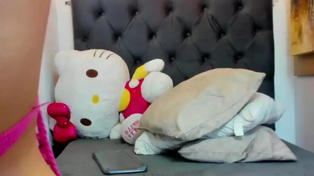 Image 11 of precious_valentine Stream on Chaturbate on 15 months ago