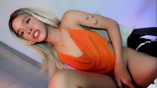 Image 6 of pressylovesyou Stream on Chaturbate on 17 days ago