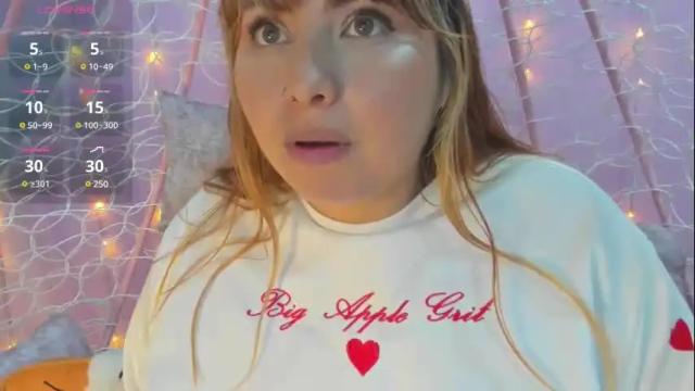Image 11 of pretti__violet_ Stream on Chaturbate on 22 days ago