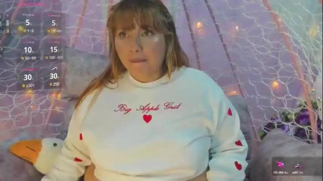 Image 4 of pretti__violet_ Stream on Chaturbate on 22 days ago