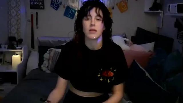 Thumbnail 1, prettibritti's Stream at Chaturbate, 23 months ago