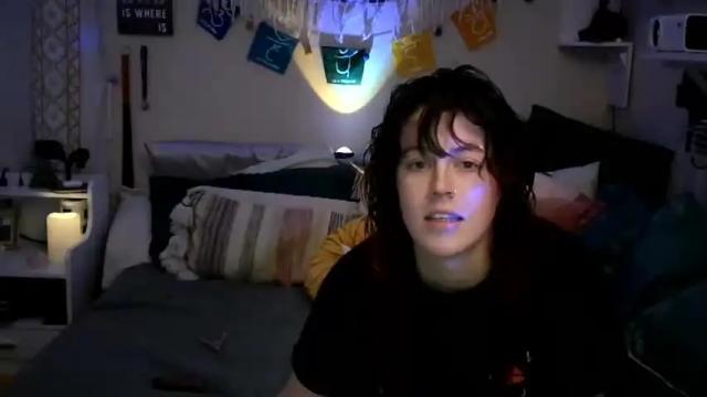 Image 2 of prettibritti Stream on Chaturbate on 23 months ago
