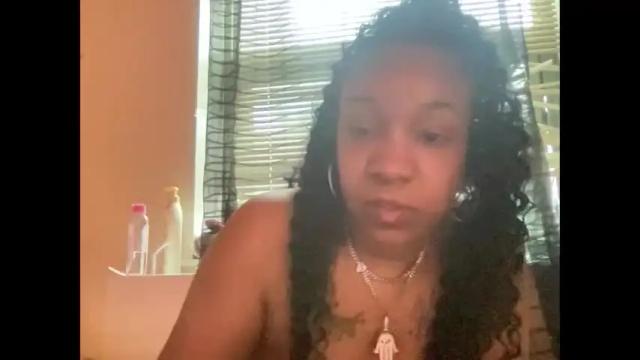 Image 8 of pretty69queen Stream on Chaturbate on 9 days ago