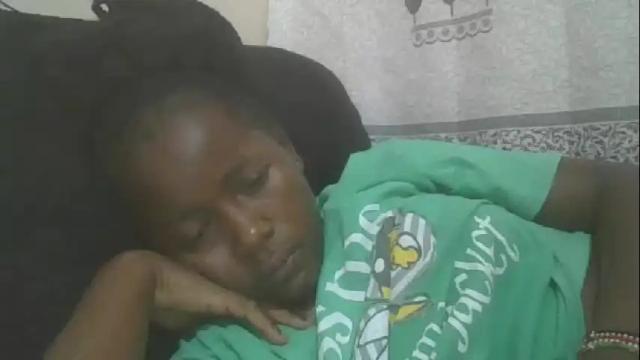Image 6 of pretty_abella Stream on Chaturbate on 19 days ago