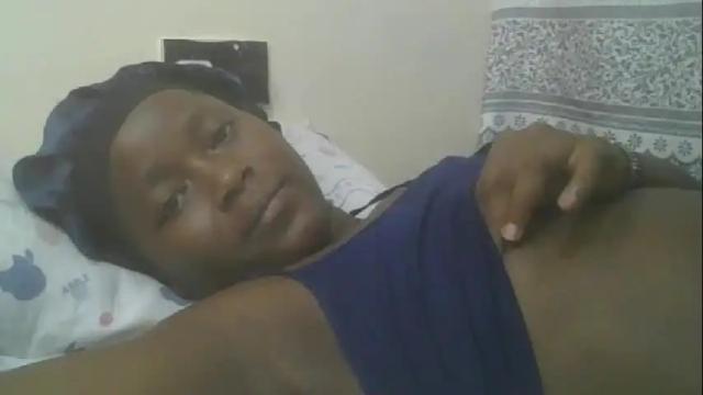 Image 6 of pretty_abella Stream on Chaturbate on 17 days ago