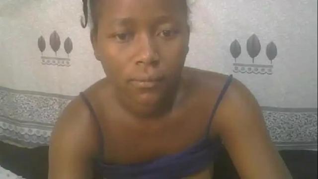 Image 7 of pretty_abella Stream on Chaturbate on 17 days ago