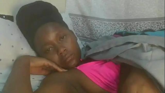 Image 7 of pretty_abella Stream on Chaturbate on 7 days ago
