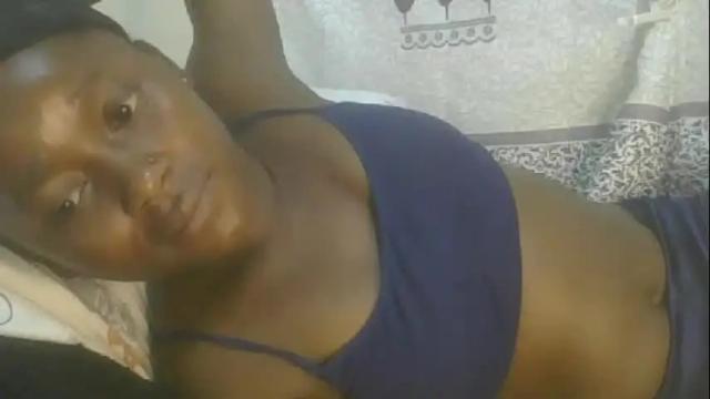 Image 7 of pretty_abella Stream on Chaturbate on 3 days ago