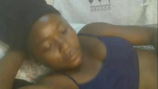 Image 8 of pretty_abella Stream on Chaturbate on 3 days ago