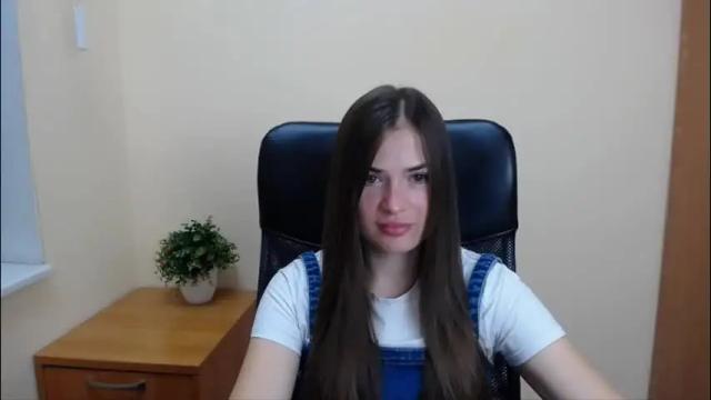 Image 3 of pretty_angell_ Stream on Chaturbate on 5 months ago