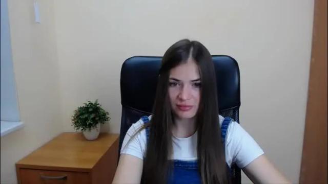 Image 4 of pretty_angell_ Stream on Chaturbate on 5 months ago