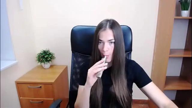 Image 4 of pretty_angell_ Stream on Chaturbate on 5 months ago