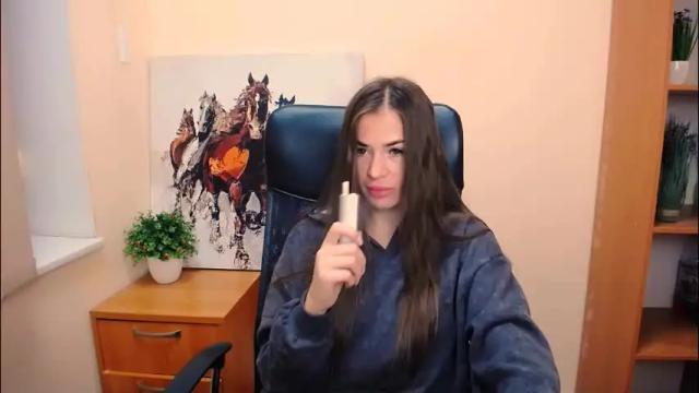 Image 4 of pretty_angell_ Stream on Chaturbate on 4 months ago