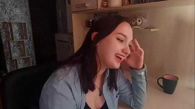Image 3 of pretty_bella_alone Stream on Chaturbate on 22 months ago
