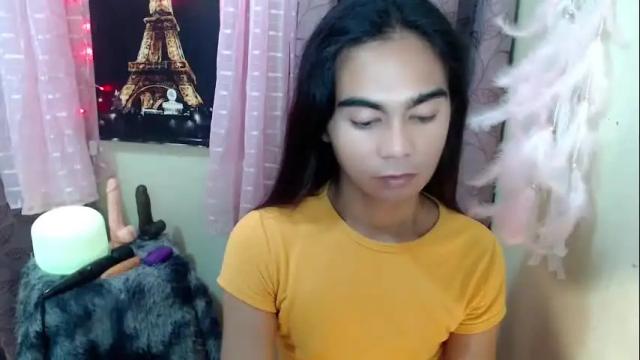 Image 2 of pretty_breenaxxx Stream on Chaturbate on 2 months ago