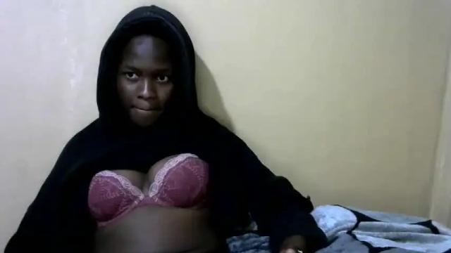 Image 3 of pretty_candy2 Stream on Chaturbate on 19 months ago