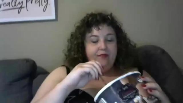Image 12 of pretty_chaotic Stream on Chaturbate on 16 months ago