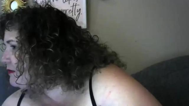 Image 3 of pretty_chaotic Stream on Chaturbate on 15 months ago