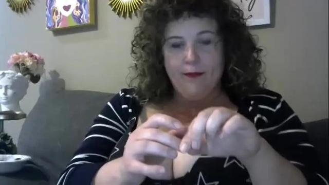 Image 2 of pretty_chaotic Stream on Chaturbate on 15 months ago
