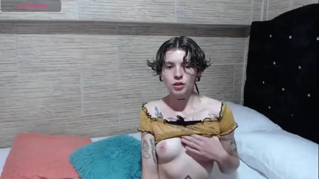 Image 3 of pretty_cristal22 Stream on Chaturbate on 1 month ago