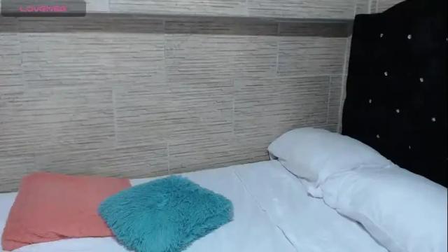 Image 4 of pretty_cristal22 Stream on Chaturbate on 1 month ago
