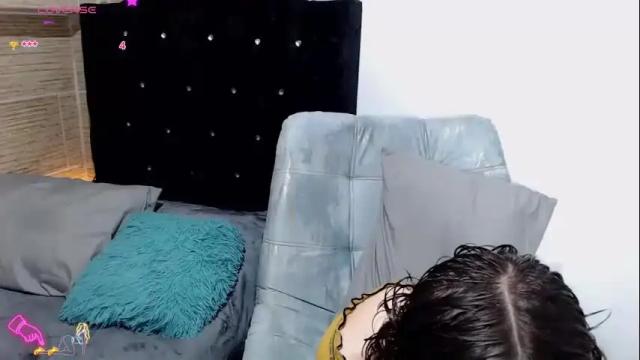 Image 3 of pretty_cristal22 Stream on Chaturbate on 1 month ago