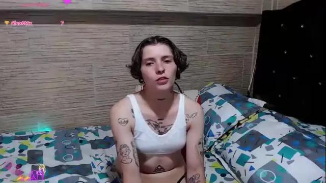 Image 4 of pretty_cristal22 Stream on Chaturbate on 25 days ago